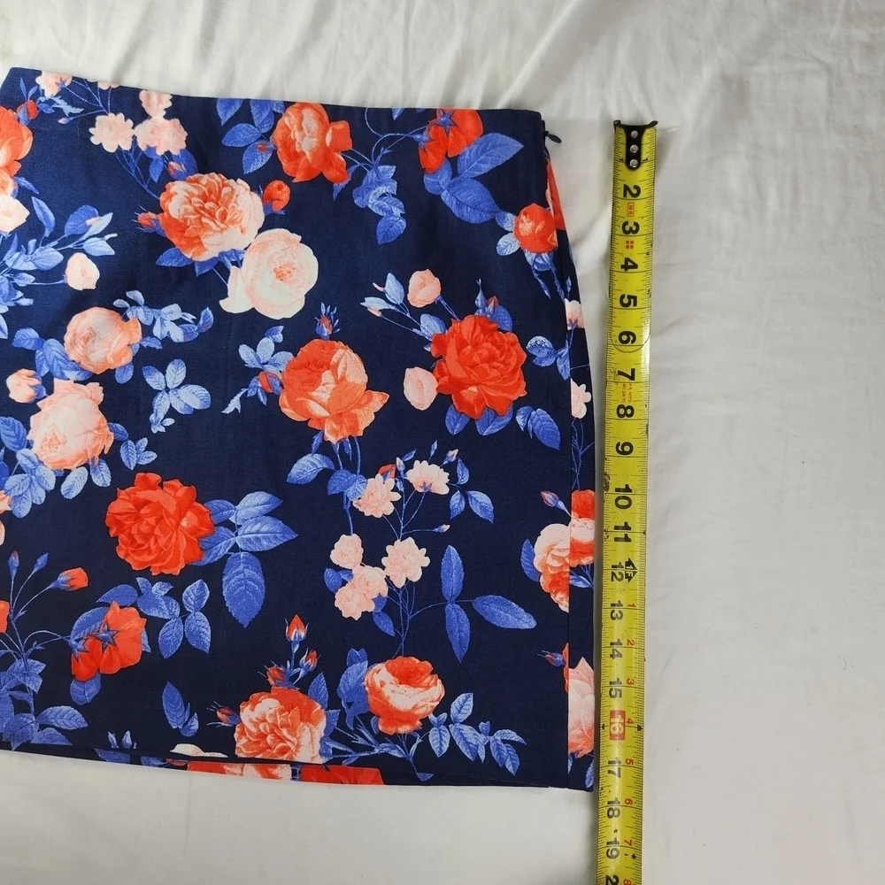 Talbots Floral Navy Pencil Skirt Size 4